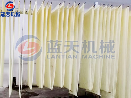 掛面烘干機應(yīng)用特點